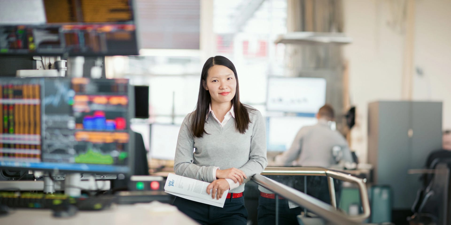 An employee stands on the trading floor at Uniper in Düsseldorf.
